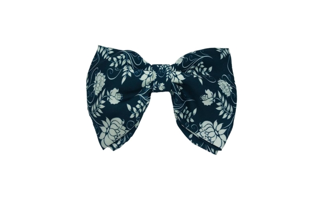 Papion butterfly navy